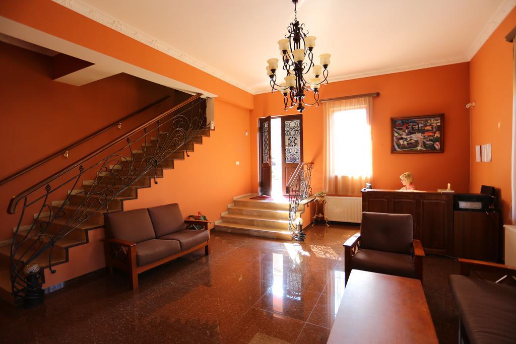 Hotel Sweet Home Telavi Luaran gambar