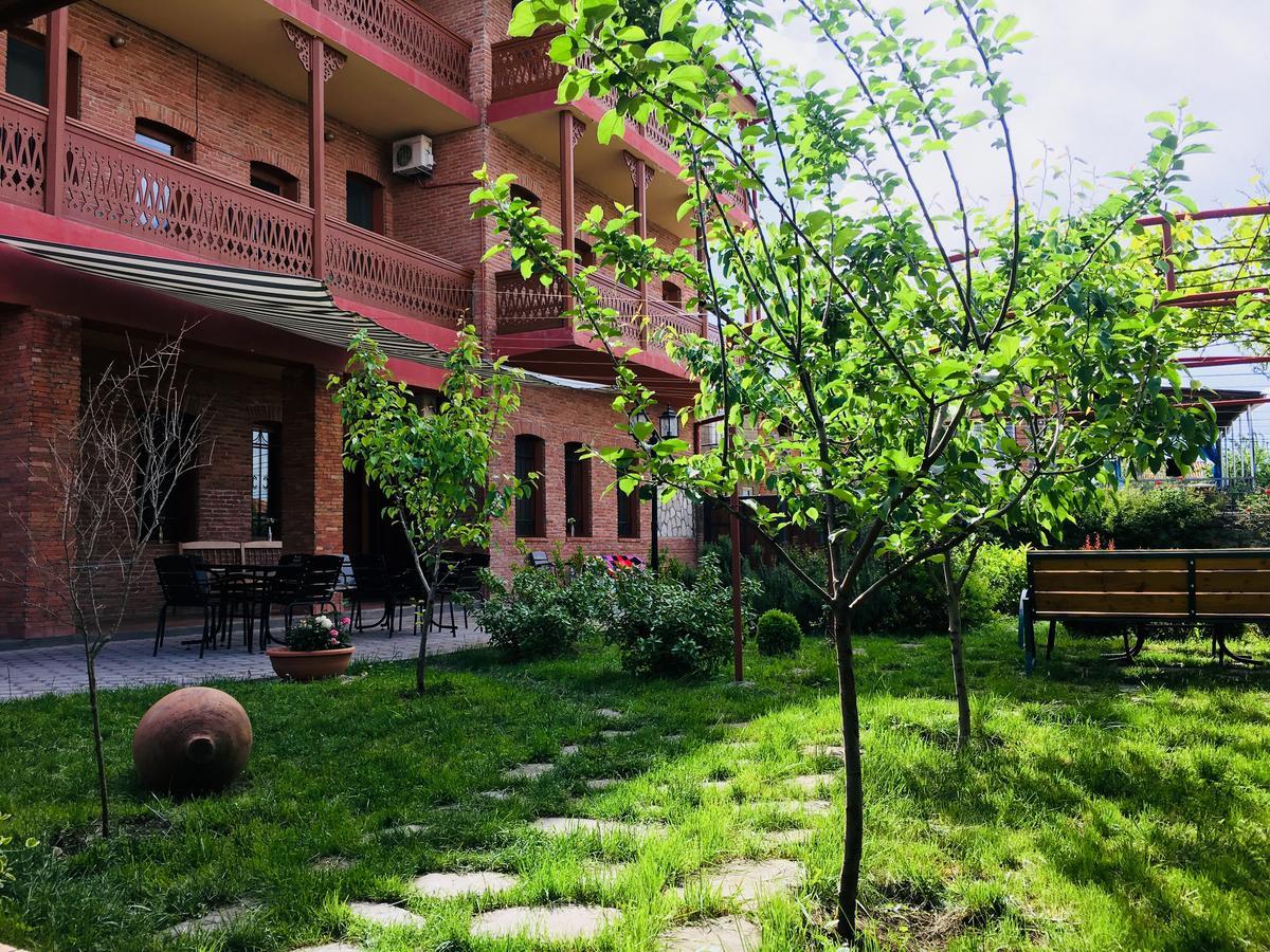 Hotel Sweet Home Telavi Luaran gambar
