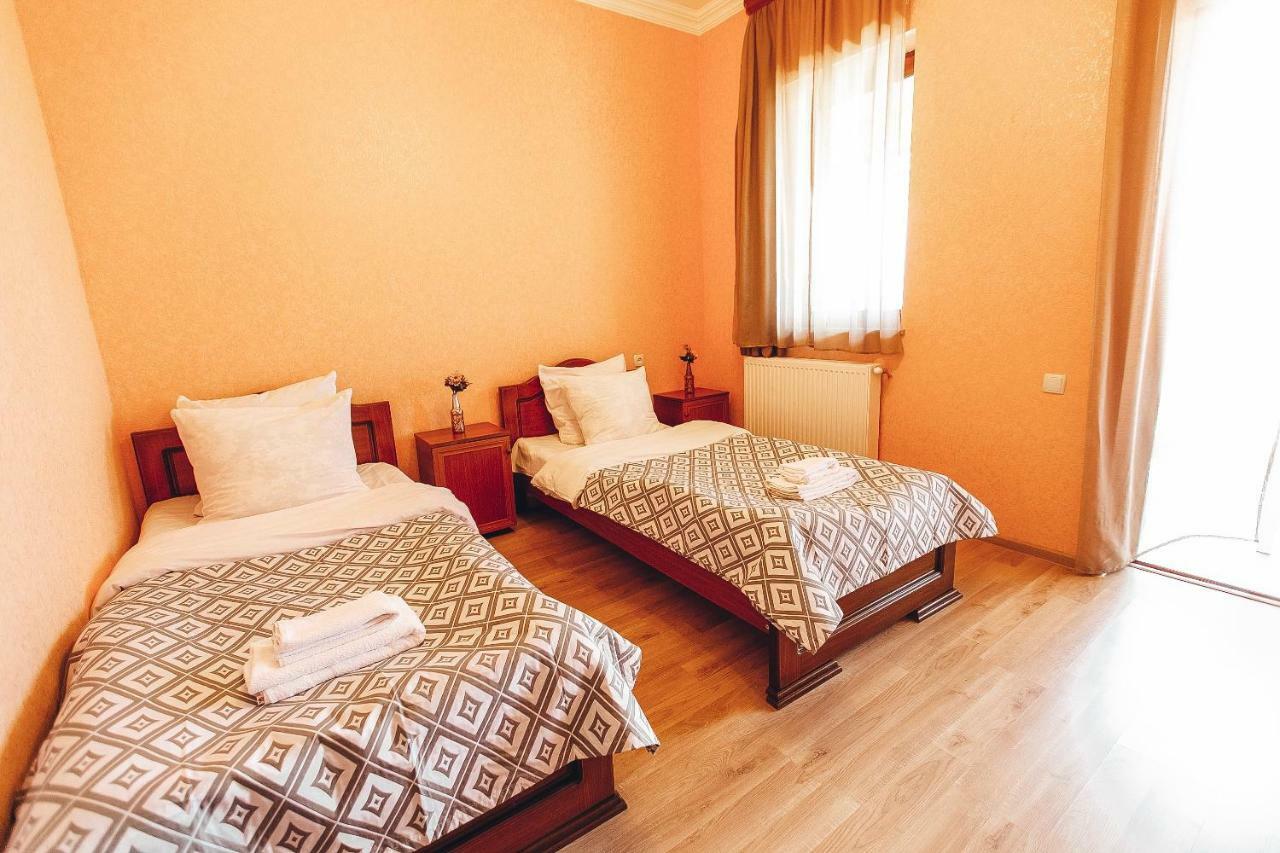 Hotel Sweet Home Telavi Luaran gambar
